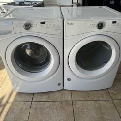 WHIRLPOOL WHITE EXTRA LARGE FRONT LOAD WASHER AND GAS DRYER 