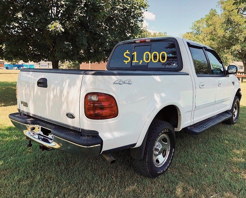 🥰😍For sale PRICE 1OOO Runs & drives excellent.  2 OO 2 Ford F-150 XLT 🥰😍