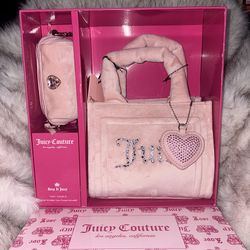 Juicy Couture Velour Bag Gift Set Pink
