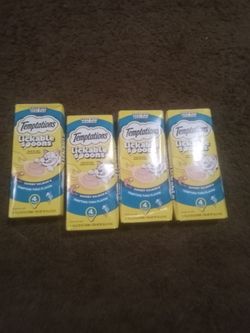 Temptation lickable spoon cat treats