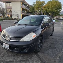 Nissan Versa 2012