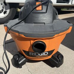 6 Gal. 3.5 Peak HP NXT Shop Vacuum Wet Dry Vac with General Debris Filter, Locking Hose and Attachments HD06001