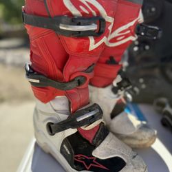 Alpinestars Tech 7S motocross boots in red and white