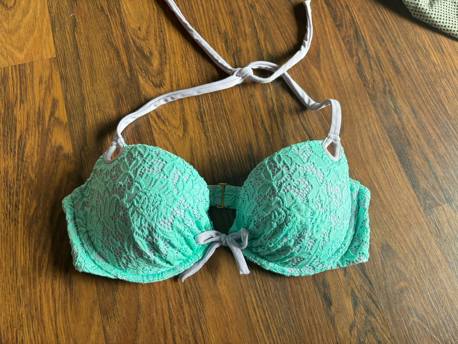 Victorias Secret Padded Push Up Lace Swim Suit Top (36C)