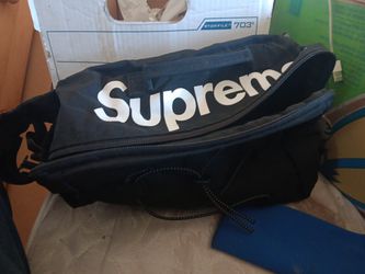 Supreme SS21 Waist Bag Fanny Black 75$ for Sale in Lynwood, CA - OfferUp