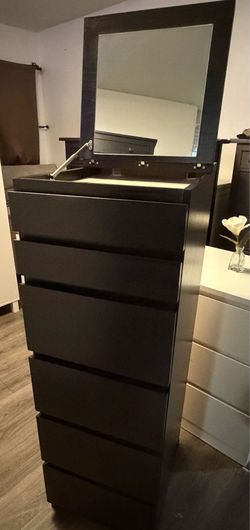 IKEA Malm Dresser With Mirror