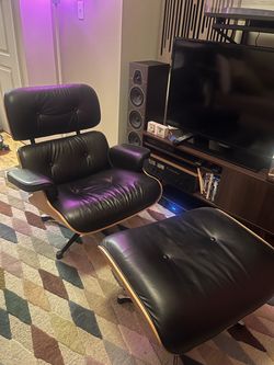 Eames Chair & Ottoman