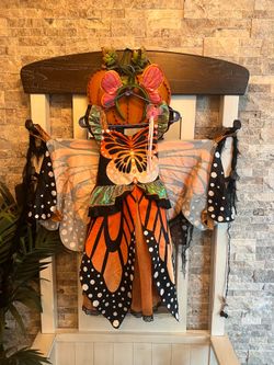 High quality monarch butterfly costume with wings, headband & wand. Size 10/12