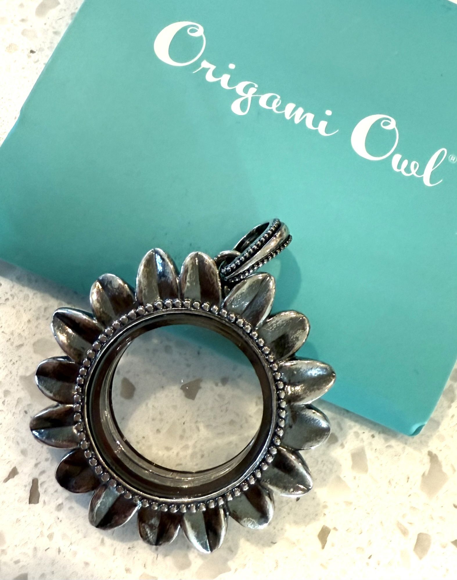 AUTHENTIC Origami Owl Sunflower Locket Silver Hinged RARE! New Jewelry Necklace