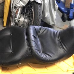 2006 Harley Davidson seat
