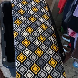 Portable Cushioned Bench Seat