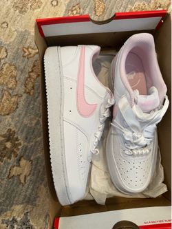 Nike Sneakers Women’s