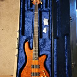 Schecter Stilleto Studio 8 - 8-string Bass Guitar