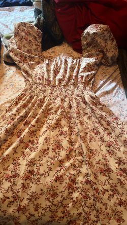 Floral print white dress size Large