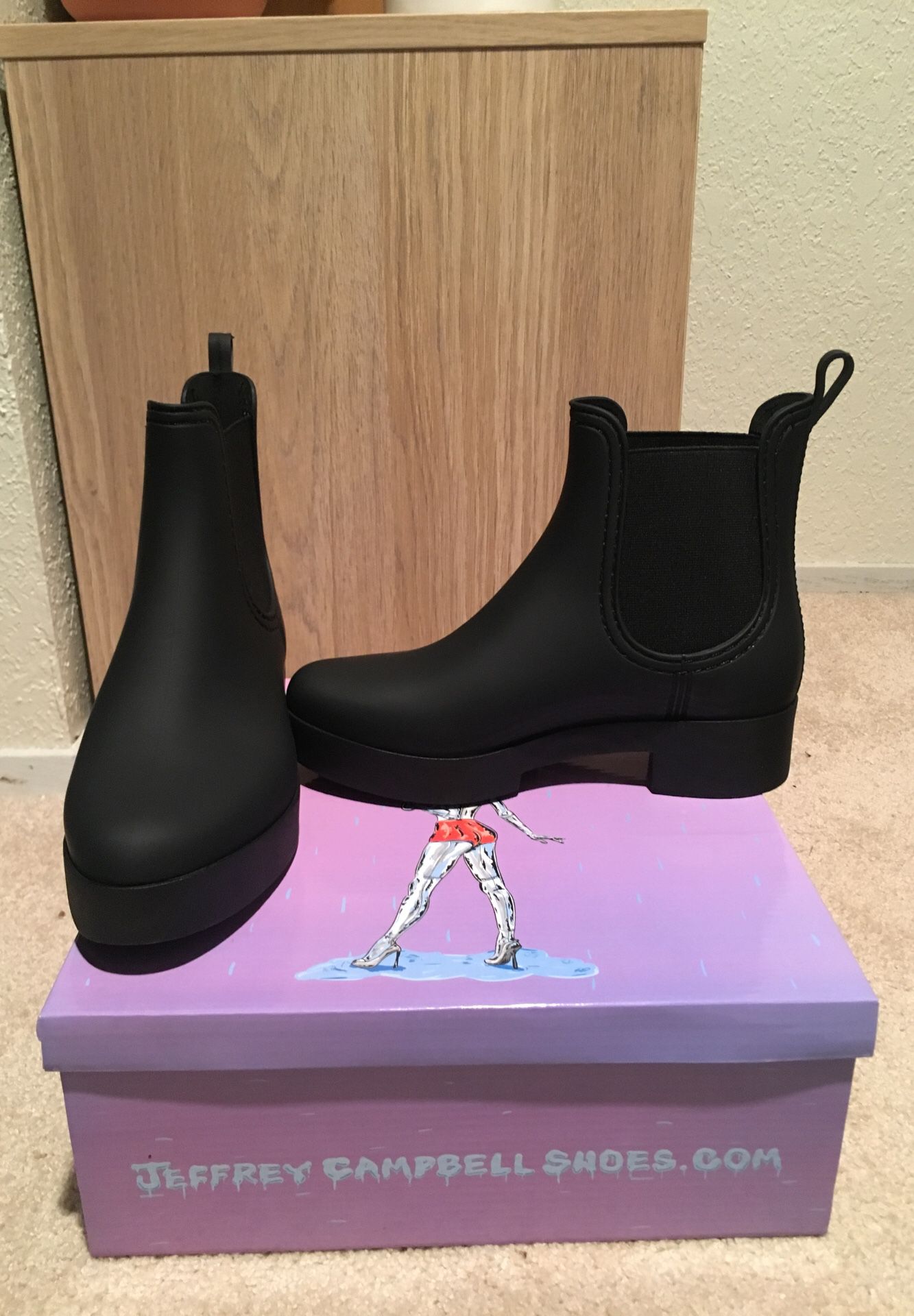 Jeffrey Campbell size 7 boot waterproof