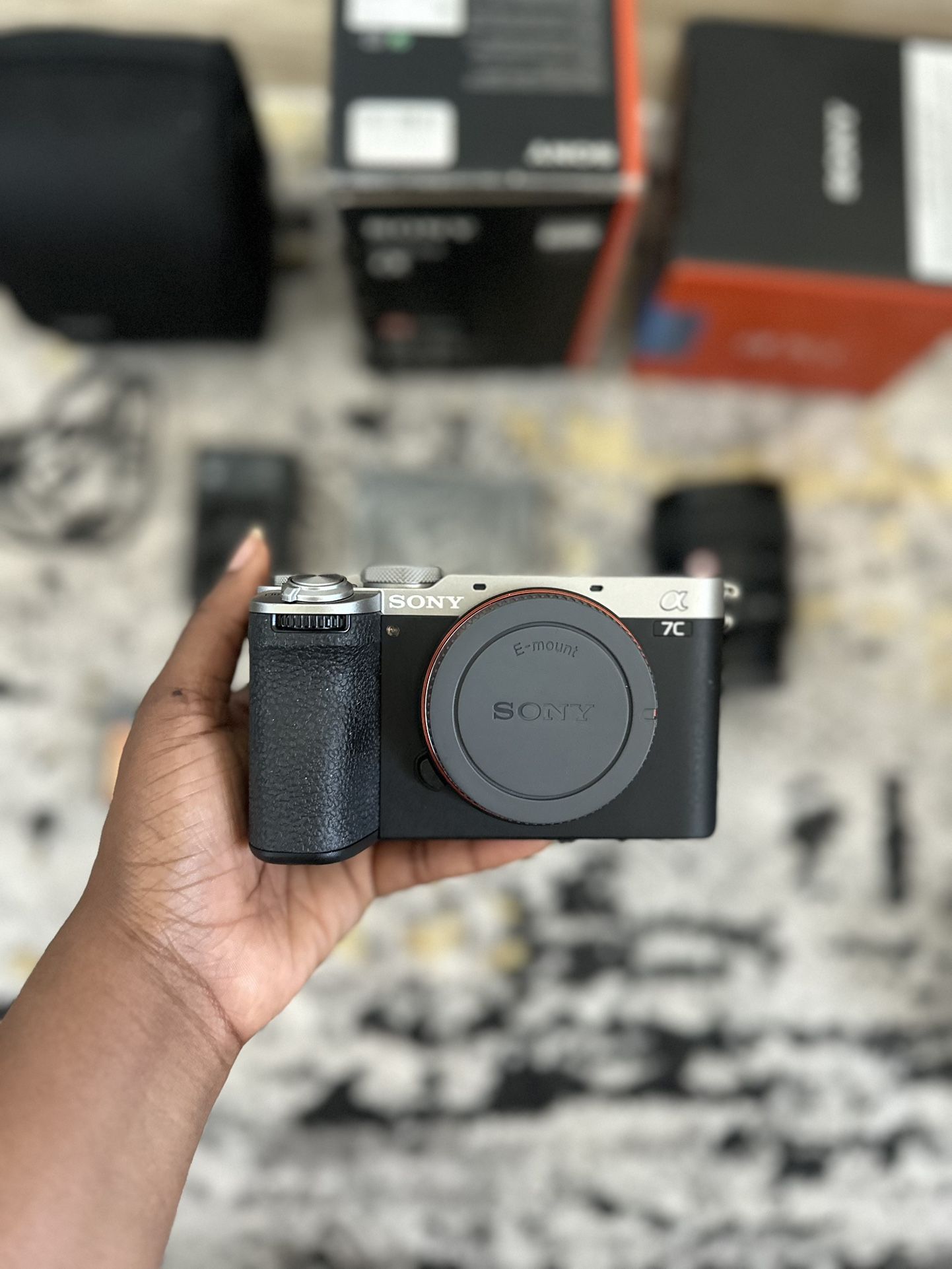 Sony α7C II Body + 128GB Sony TOUGH SD + Dual Charger with Batteries | Like New