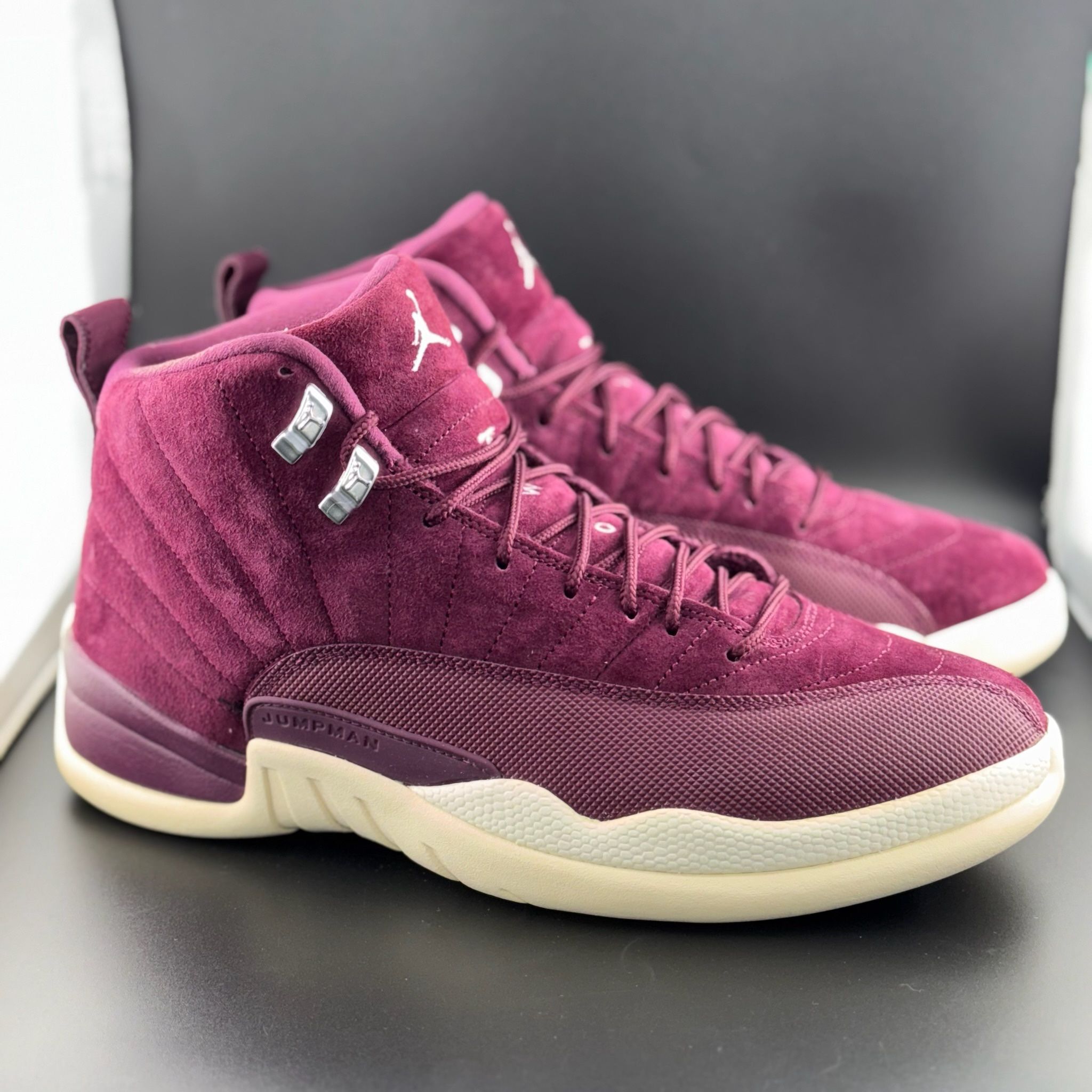 Jordan 12 Retro Bordeaux Sz 10.5