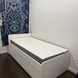 Pull Out Bed With Storage 