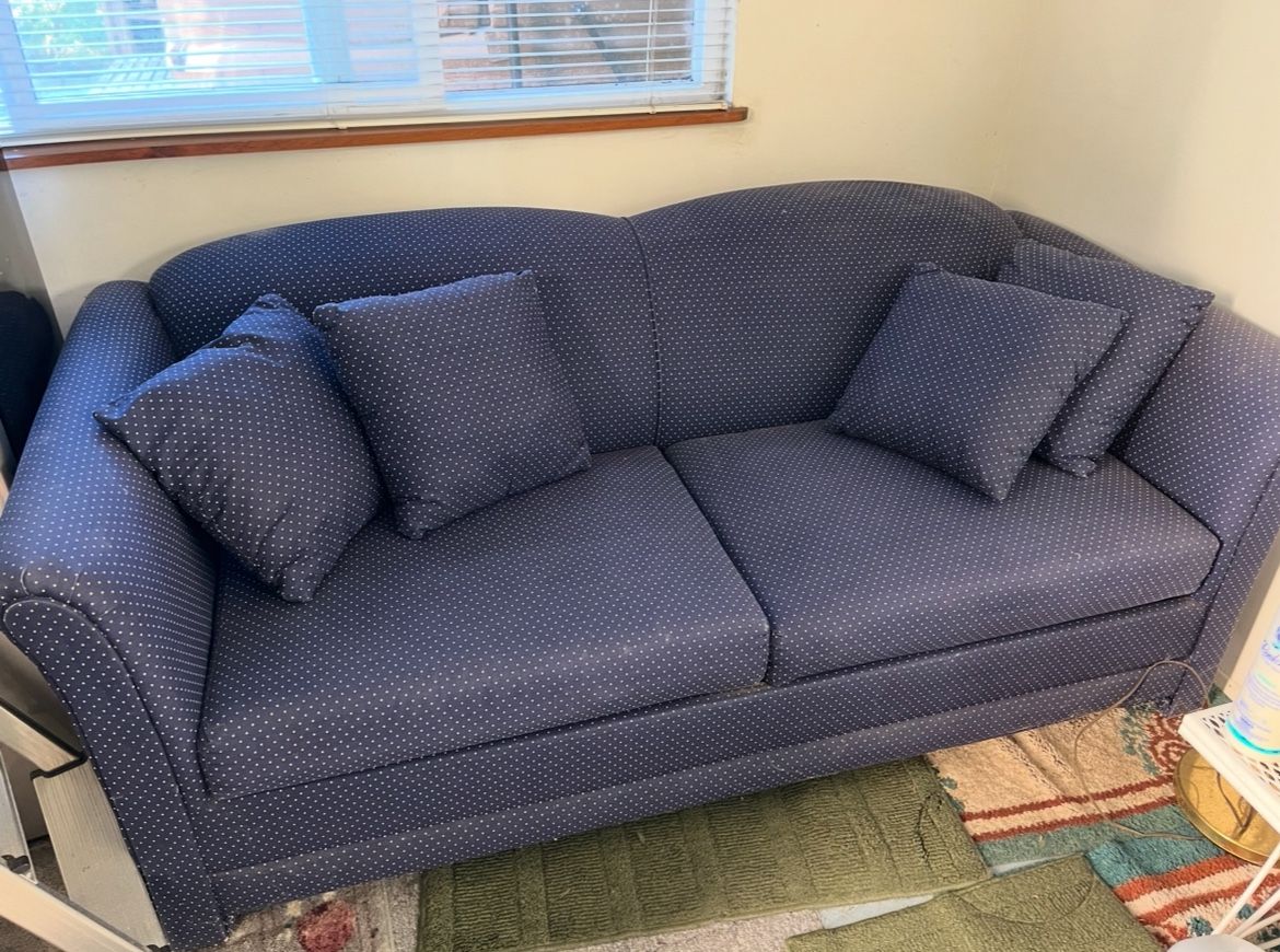 6’ Sofa