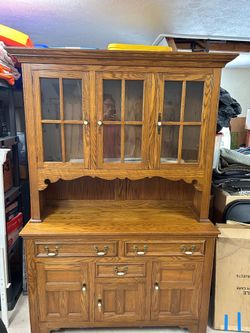 Pennsylvania House China Cabinet / Hutch