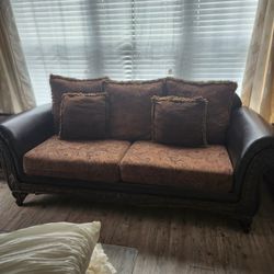 Matching Sofa, Loveseat and Chaise