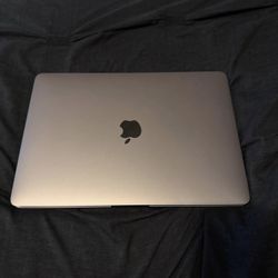 2017 Apple MacBook Pro (Model: A1708)