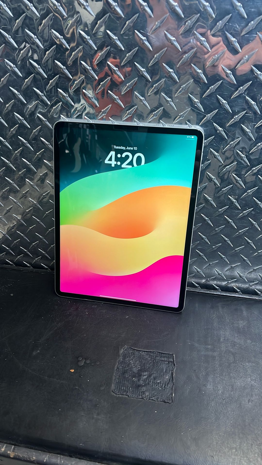 Apple iPad Pro 6th Gen 256gb M2 A2436 12.9” Tablet