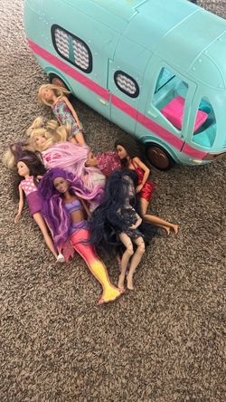 Lol bus and Barbie’s