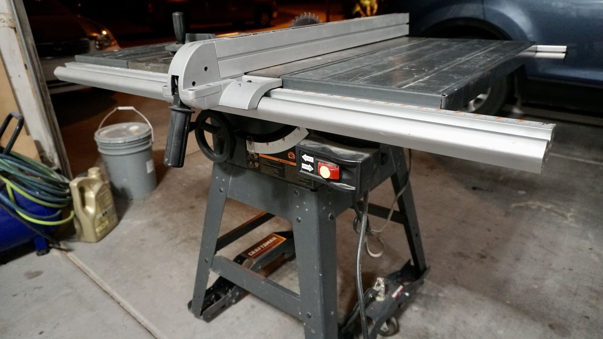 CRAFTSMAN TABLE SAW 10” W EASY LIFT CASTERS for Sale in Chandler, AZ