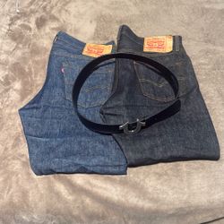2 Pairs Of 34x30 501’s And 2 True Religion Belts 1 34x30 1 36x30