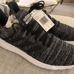 Brand New Adidas Shoe Men Size 8.5 $ 30