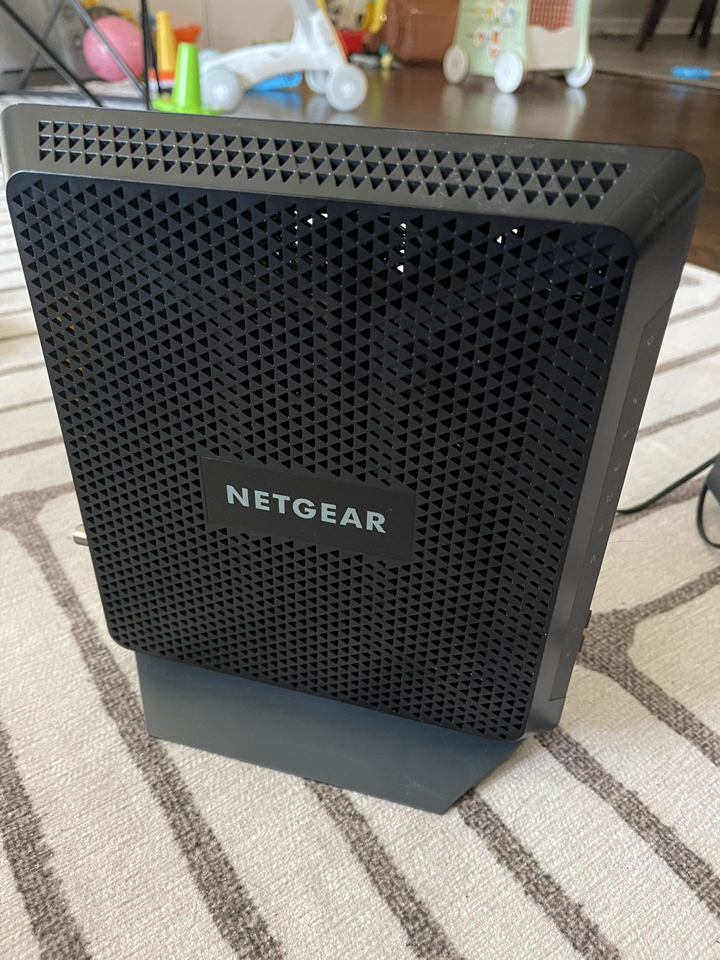 NETGEAR Nighthawk Modem Router Combo C7000v2