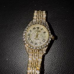 Gold Diamond Luxury Watch 
