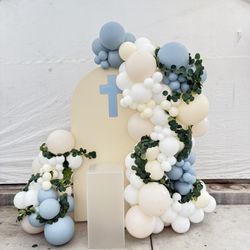 Small Birthday Decor And Balloons