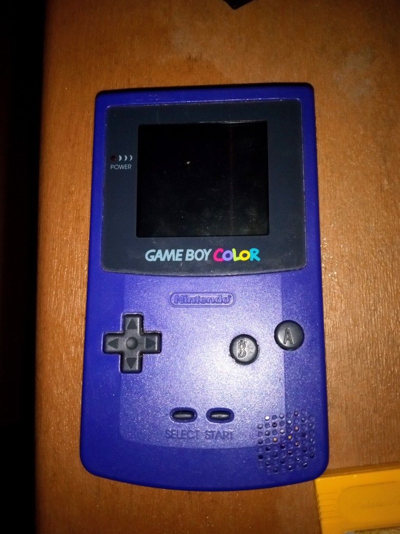 GameBoy Color & Pokemon Game
