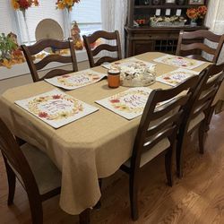 6 Chair Table Great Condition 