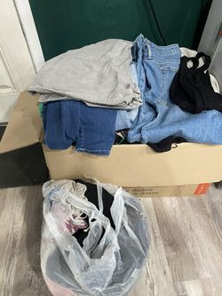 Women’s Clothing Lot