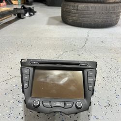 14-16 Hyundai Veloster Radio Display Receiver CD AM FM OEM 96560 2V731 Tested!!!