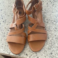 Women’s Sandals 