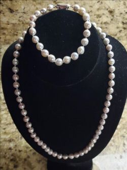 BRAND NEW  ☆ Akoya Cultured Saltwater Pearls