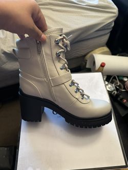 Brand New Guess Boots 