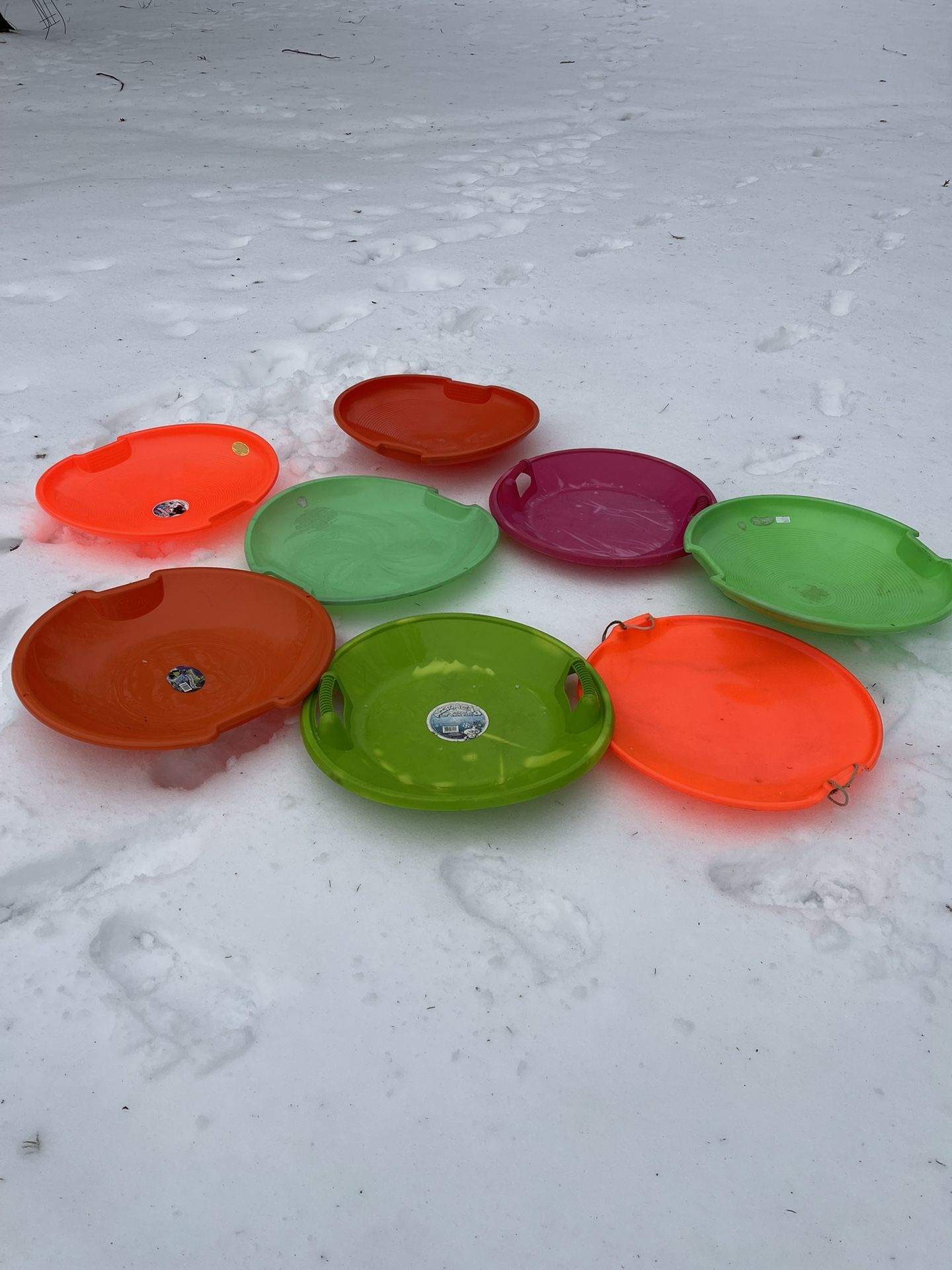 8 SNOW SAUCERS