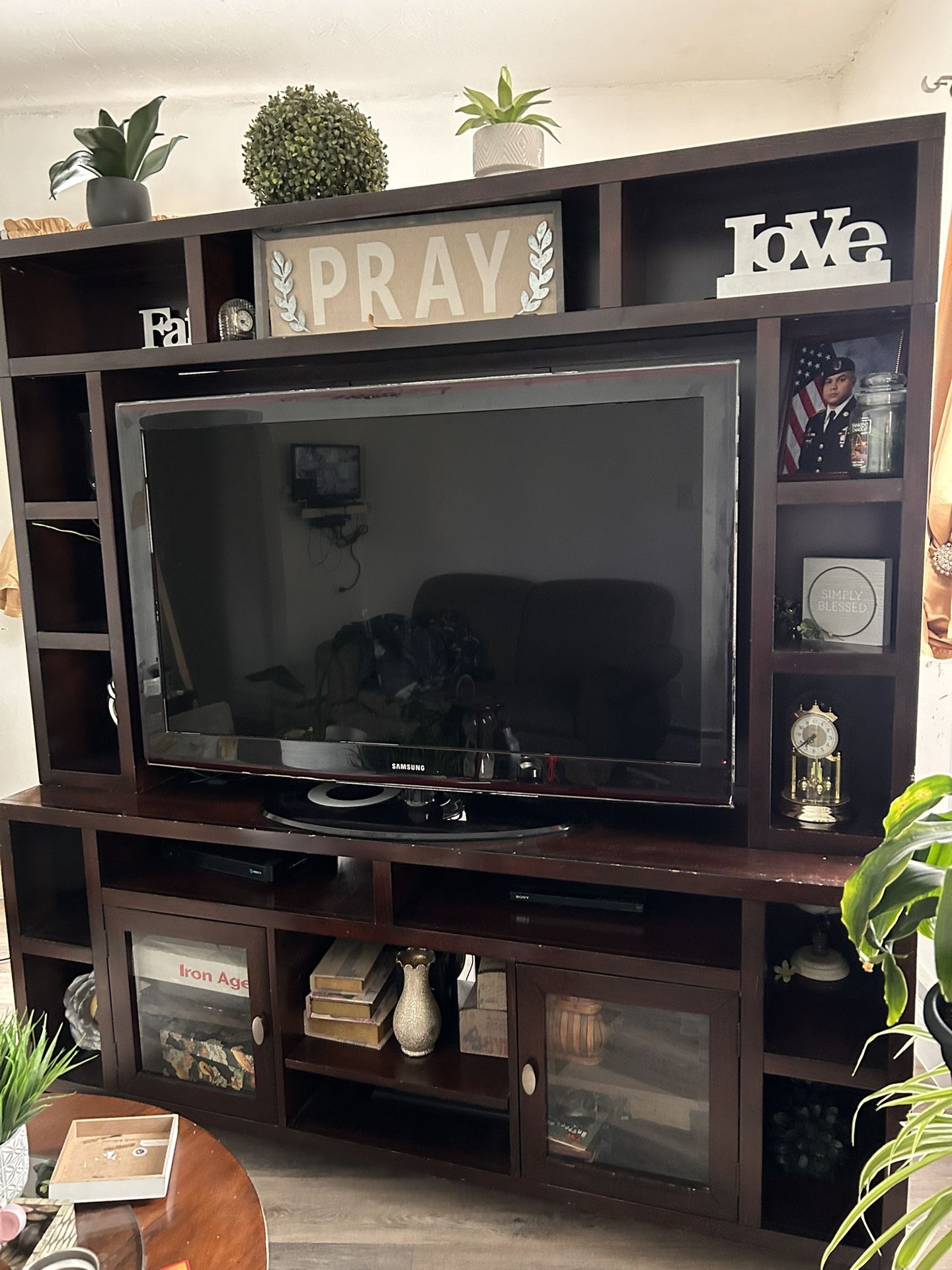 50 Inch TV Center