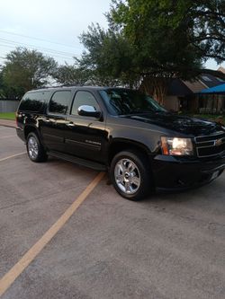 Chevrolet Suburban Lt 2012