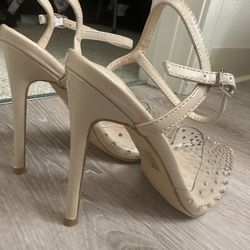 High Heels Fashion Nova Size7