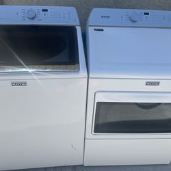 MAYTAG- AMAZING WASHER AND DRYER GAS IN EXCELLENT CONDITION 