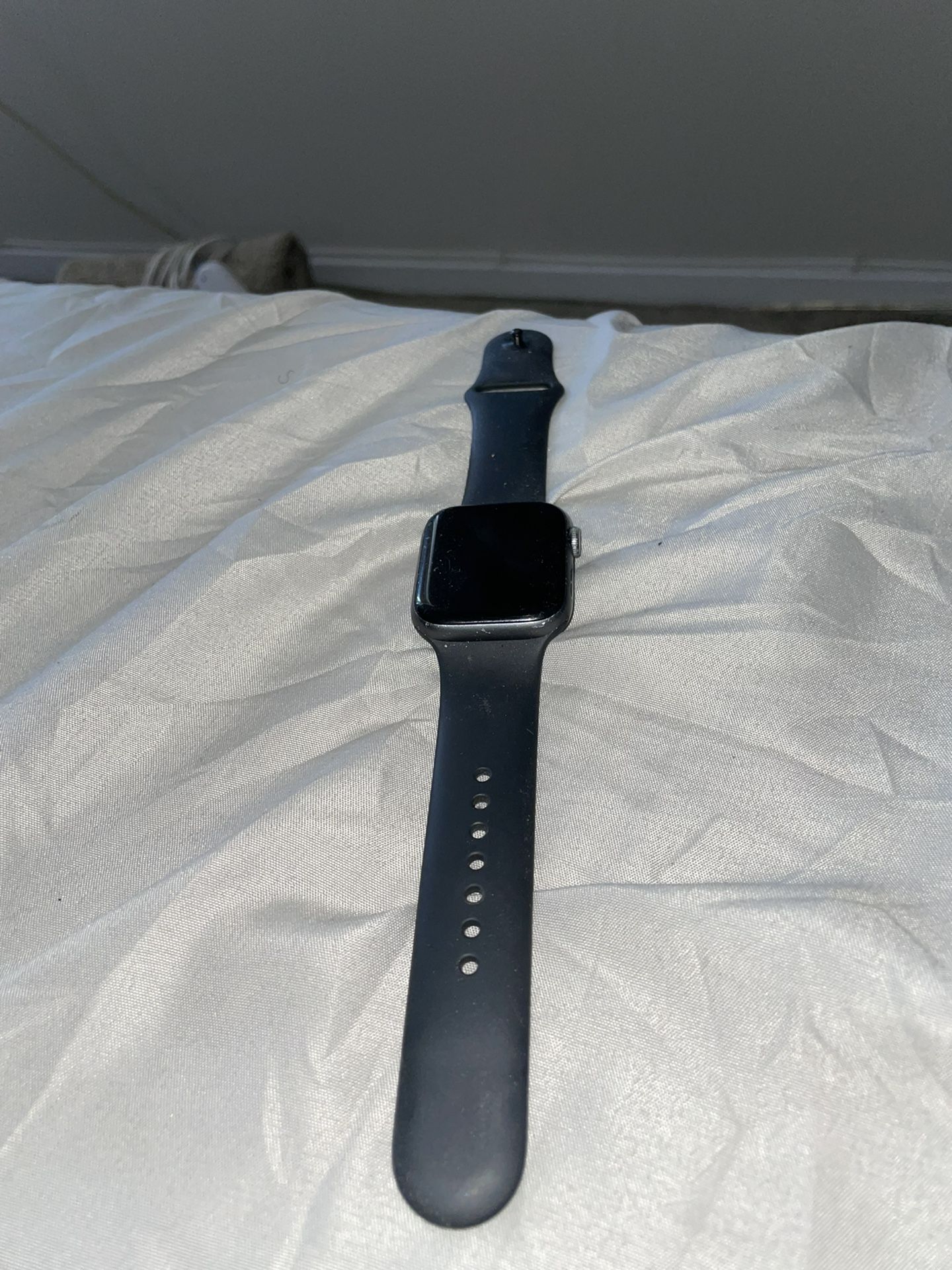 APPLE WATCH!!! ONLY $100 DOLLARS MUST GO ASAP