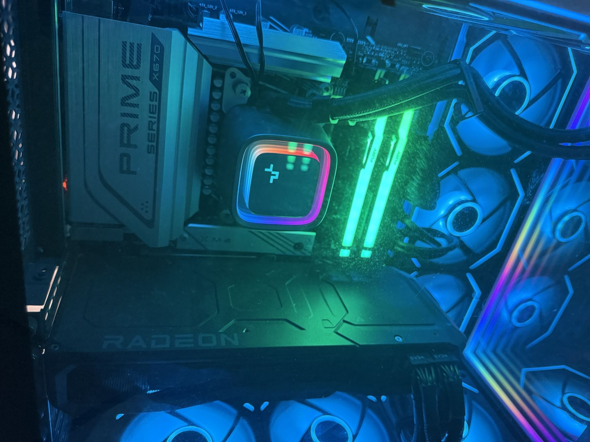 Gaming PC 7900 Xt Ryzen 7 9800X3D 1900 OBO