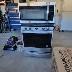 Whirlpool Stove/microwave Set 