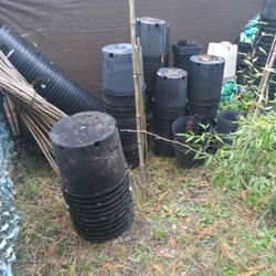 All Sizes Of Plant Pots And Laundry Ringer 